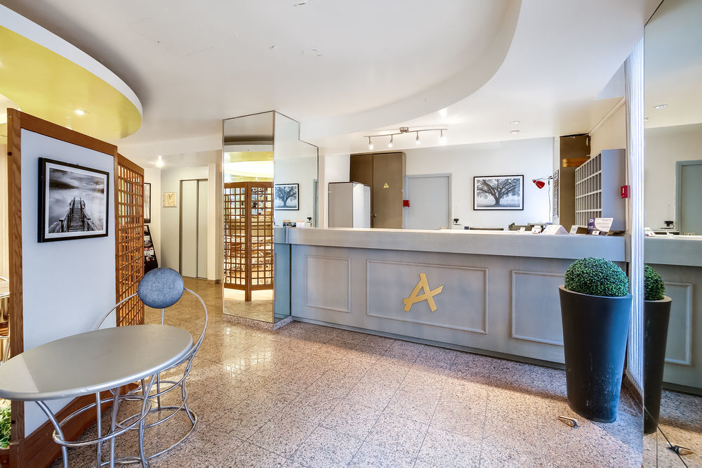 Hotel Des Arts Rueil-Malmaison Exterior photo